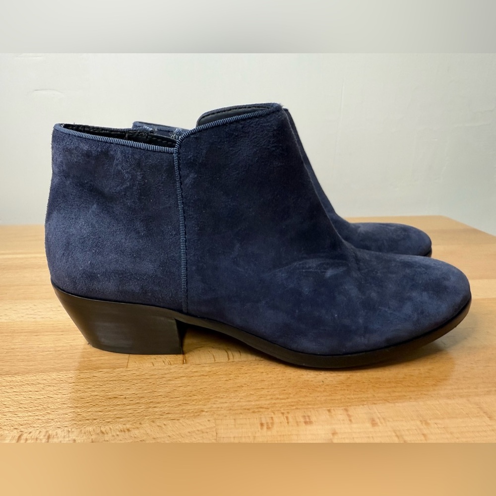 Women's Navy Blue Ankle Boots, size 6